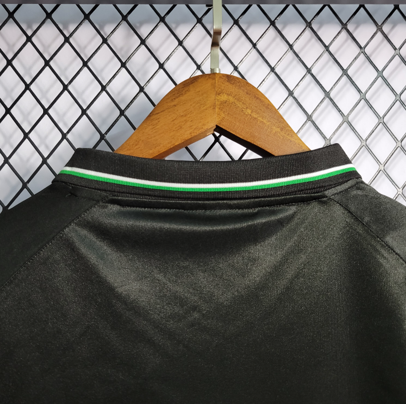 Maillot Manchester United Extérieur Noir – Saison 1998/1999 (Rétro)