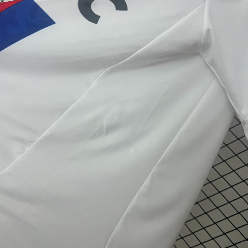 Olympique Lyonnais – Maillot Domicile 2010 -2011