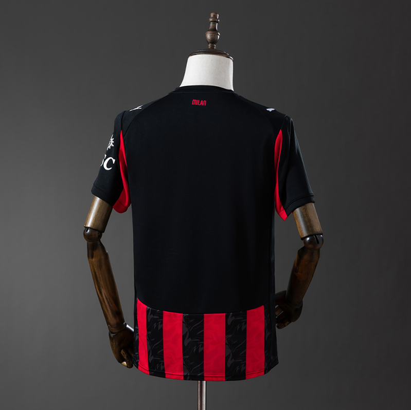 Maillot AC Milan Domicile – Saison 2025/2026