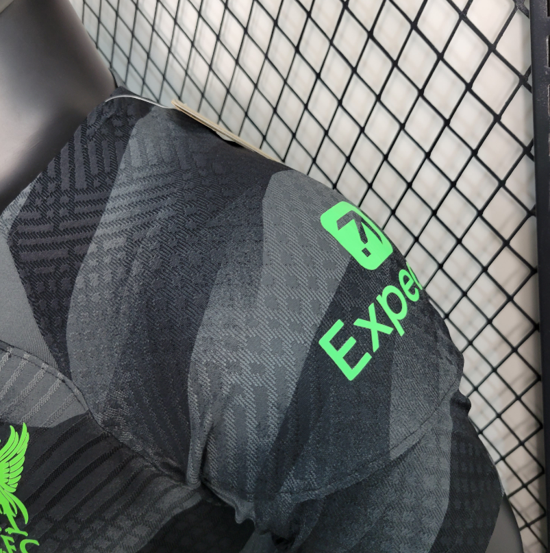 Maillot Liverpool Extérieur – Saison 2023/2024