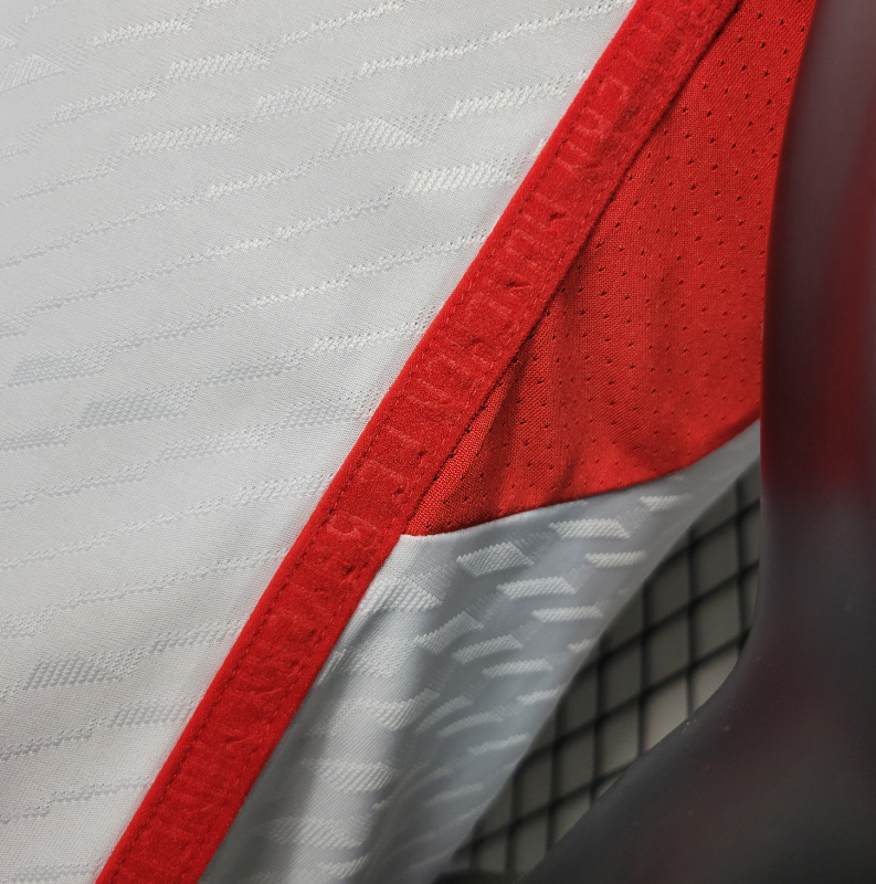 Bayern Munich – Maillot extérieur 2023/24 – Version Player