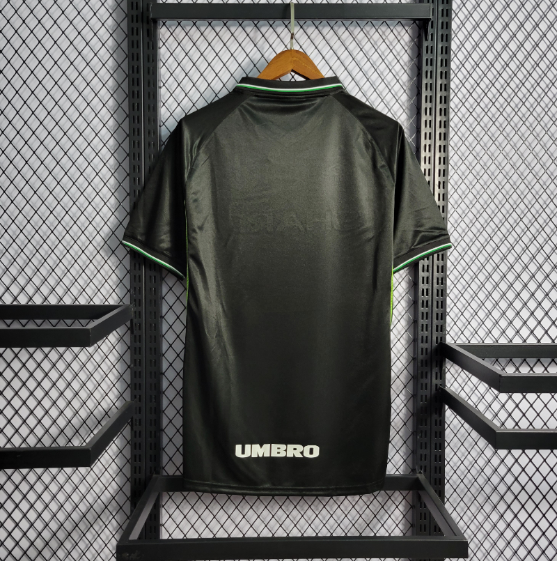 Maillot Manchester United Extérieur Noir – Saison 1998/1999 (Rétro)