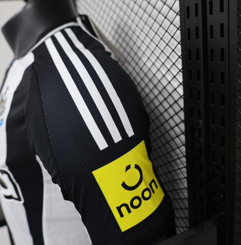 Maillot Newcastle United – Domicile 2024/2025