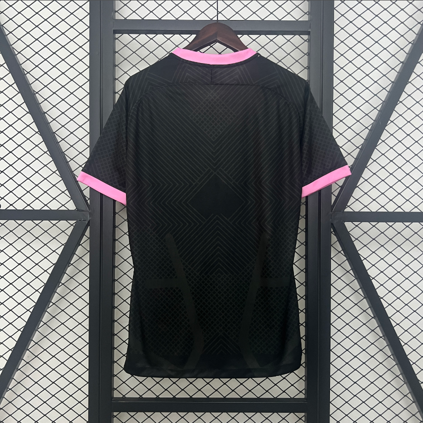 Inter – Special Edition Noir / Rose