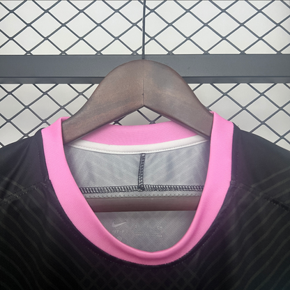 Inter Milan – Maillot Concept Noir et Rose – 2024/2025 – Version Fan