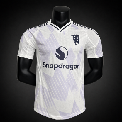 Manchester United – Maillot Extérieur – 2025/2026 – Version Player – vue de face